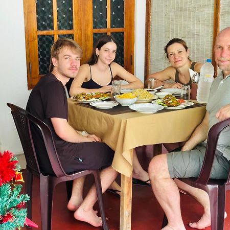 Nethmi Homestay & Restaurant 탕갈레 외부 사진