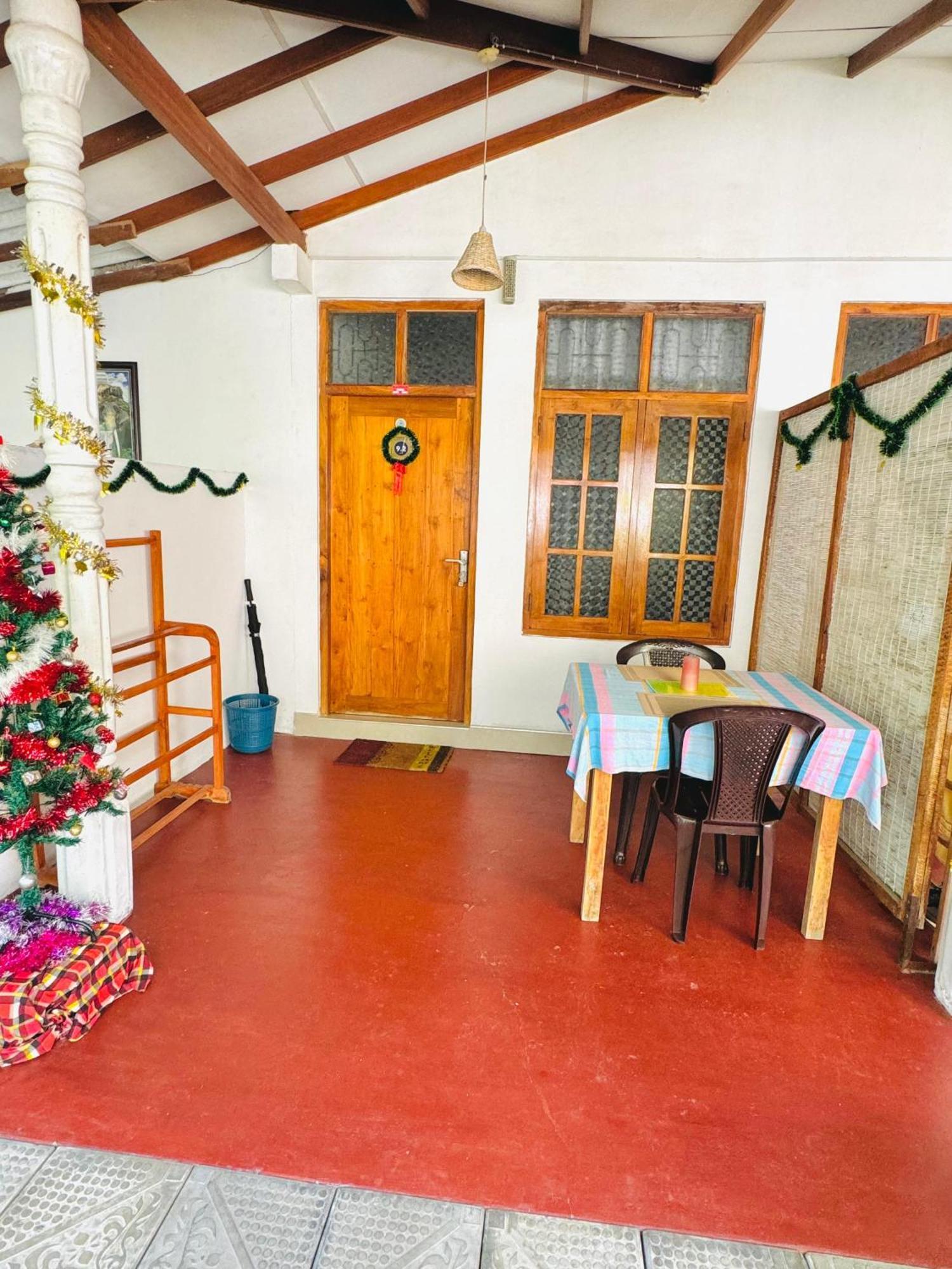 Nethmi Homestay & Restaurant 탕갈레 객실 사진