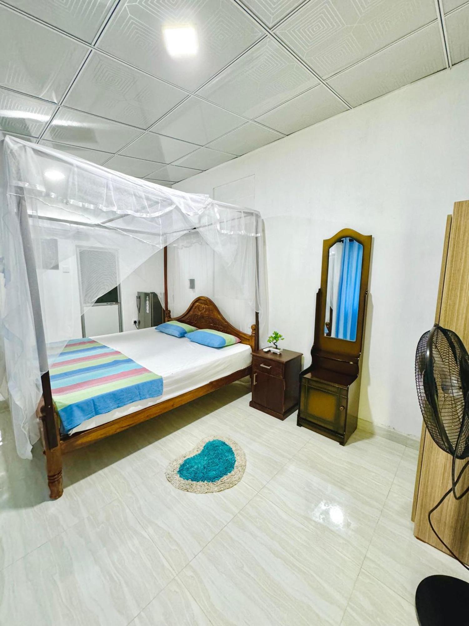 Nethmi Homestay & Restaurant 탕갈레 외부 사진