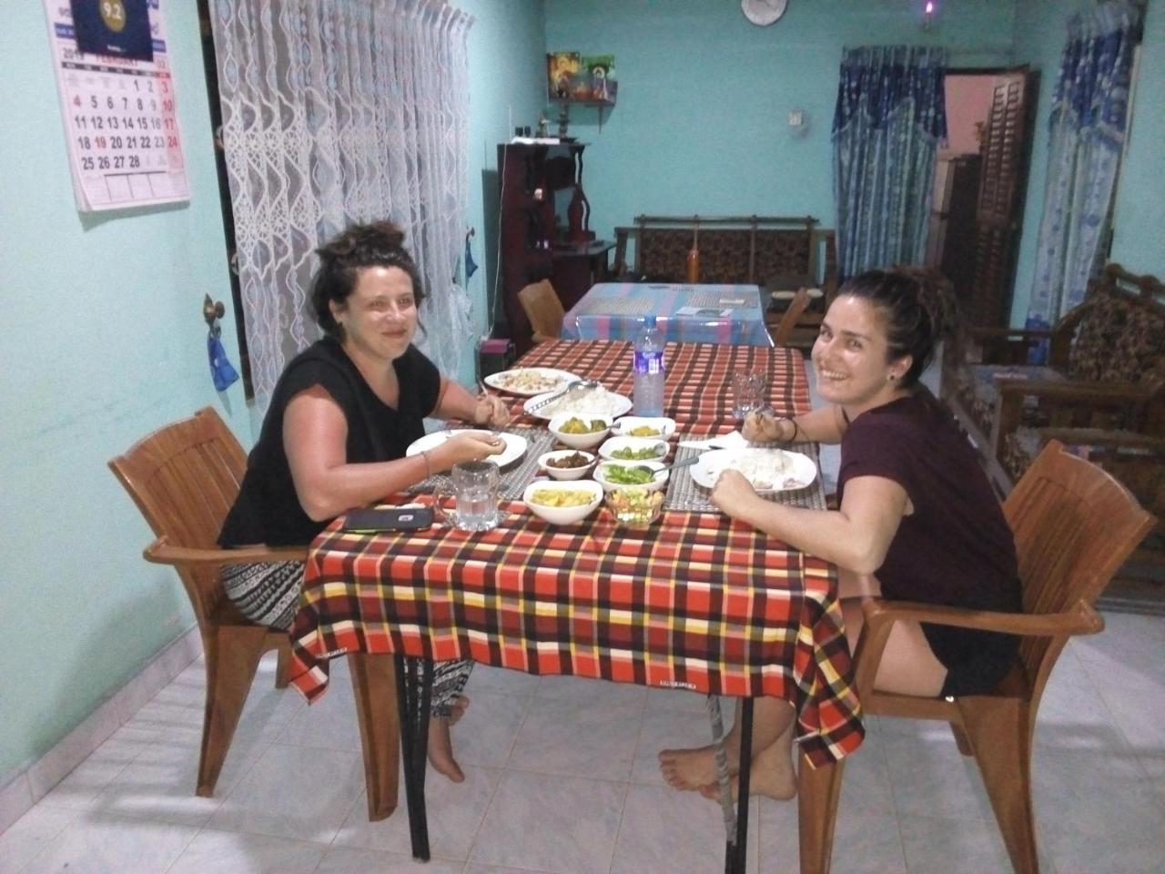 Nethmi Homestay & Restaurant 탕갈레 외부 사진